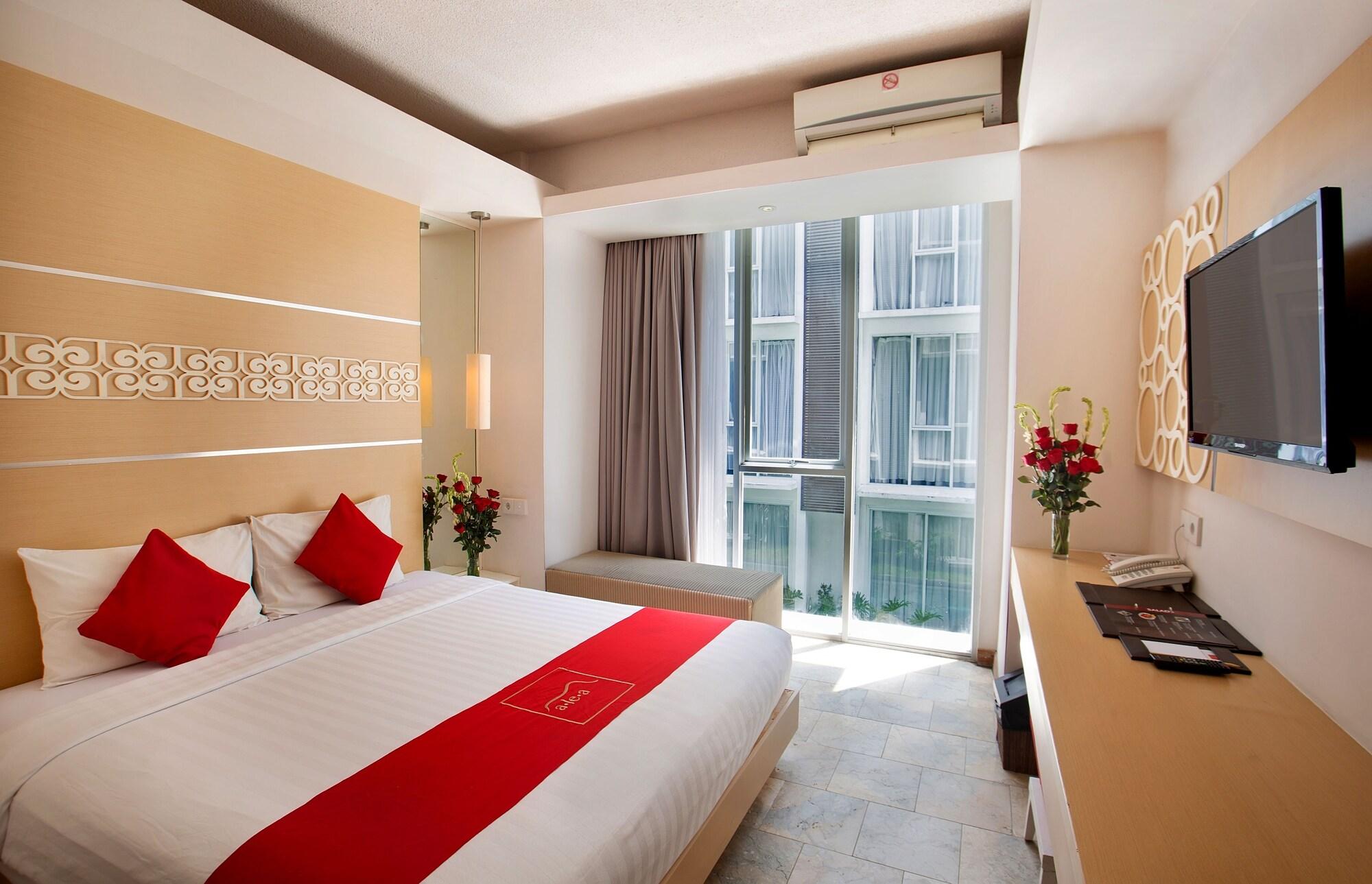 ดิ เอเลีย โฮเต็ล ชมินญะก์ Hotel เซมินยัค ภายนอก รูปภาพ