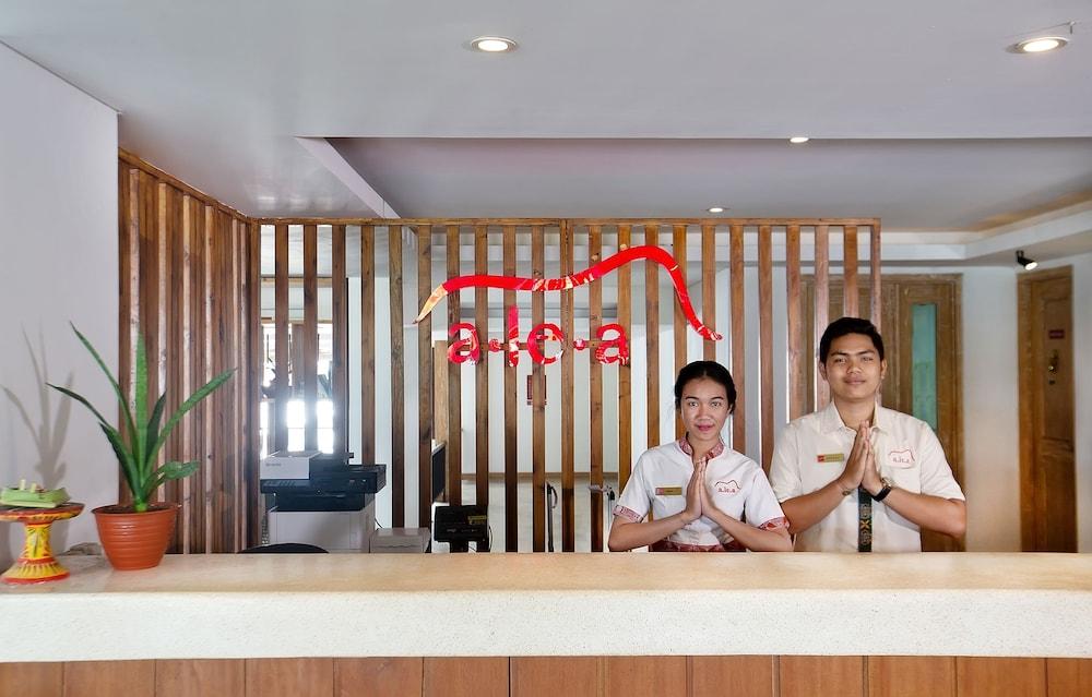 ดิ เอเลีย โฮเต็ล ชมินญะก์ Hotel เซมินยัค ภายนอก รูปภาพ