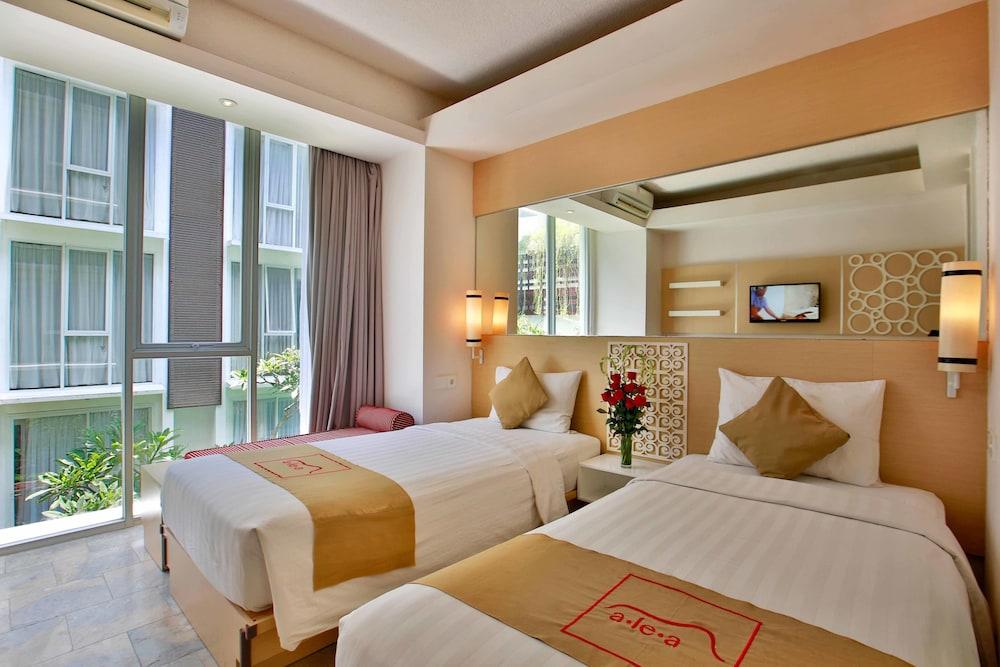 ดิ เอเลีย โฮเต็ล ชมินญะก์ Hotel เซมินยัค ภายนอก รูปภาพ