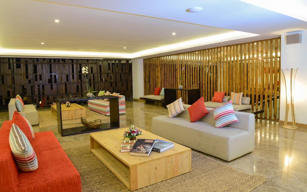 ดิ เอเลีย โฮเต็ล ชมินญะก์ Hotel เซมินยัค ภายนอก รูปภาพ