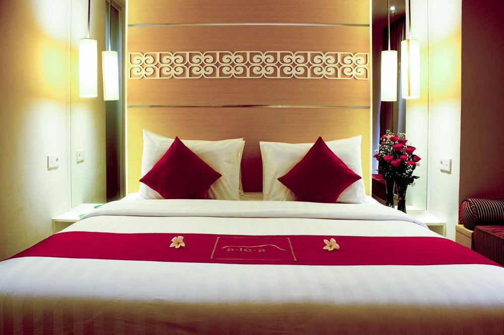 ดิ เอเลีย โฮเต็ล ชมินญะก์ Hotel เซมินยัค ภายนอก รูปภาพ