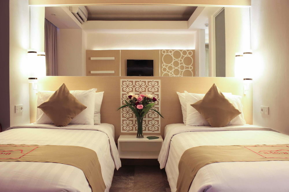 ดิ เอเลีย โฮเต็ล ชมินญะก์ Hotel เซมินยัค ภายนอก รูปภาพ