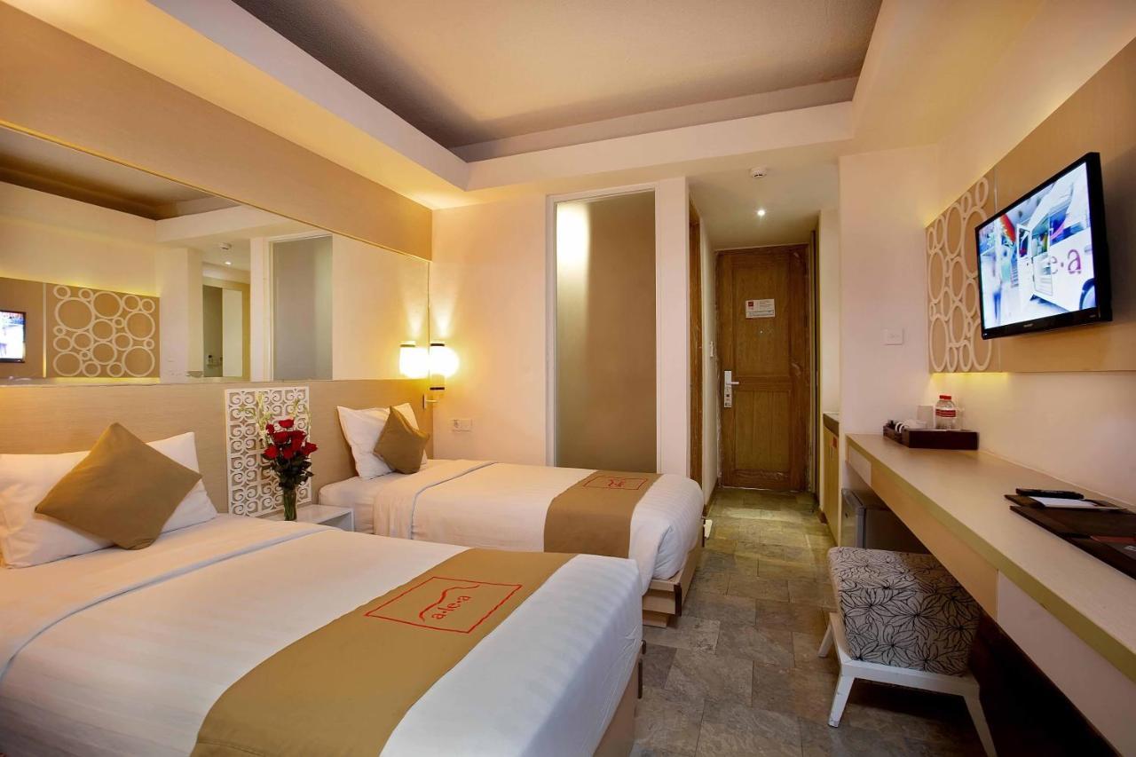 ดิ เอเลีย โฮเต็ล ชมินญะก์ Hotel เซมินยัค ภายนอก รูปภาพ