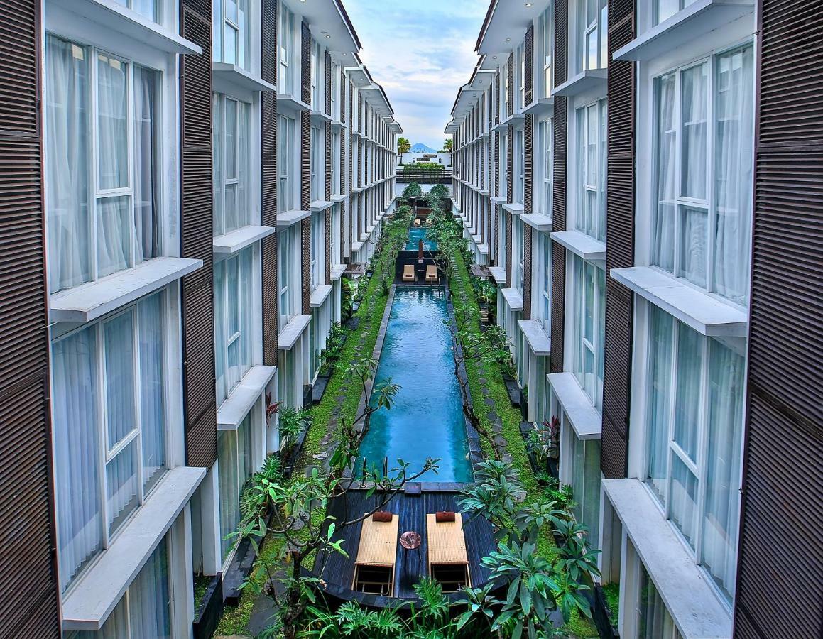 ดิ เอเลีย โฮเต็ล ชมินญะก์ Hotel เซมินยัค ภายนอก รูปภาพ